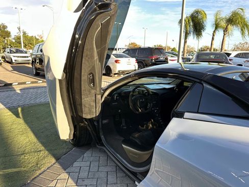 Used 2020 McLaren 720S Performance image 21