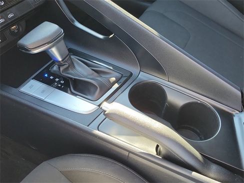 Used 2021 Hyundai Elantra SEL w/ Cargo Package image 13