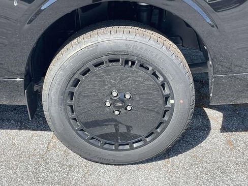 New 2026 Ford Maverick Lobo AWD/4WD image 8
