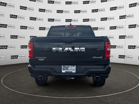 Used 2025 RAM 1500 Big Horn AWD/4WD image 5