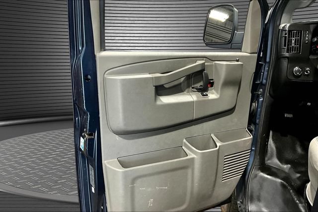 Used 2020 Chevrolet Express 2500 w/ Driver Convenience Package RWD image 19