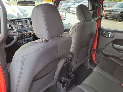 Certified 2020 Jeep Gladiator Sport w/ Quick Order Package 24S image 9