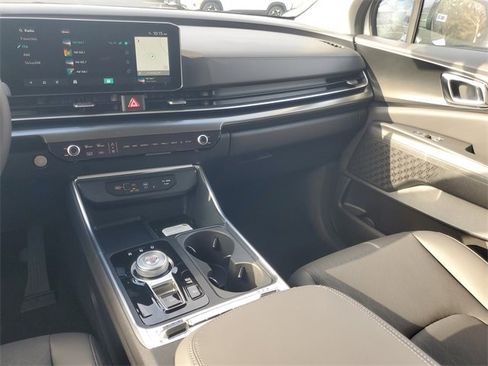 New 2026 Kia Carnival SX image 13