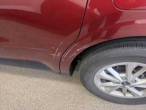 Certified 2024 Kia Carnival LX image 11