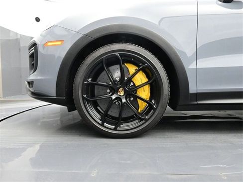 Used 2023 Porsche Cayenne Turbo GT image 6