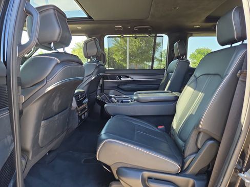 Used 2024 Jeep Grand Wagoneer Series II Obsidian w/ Quick Order Packagew 28T AWD/4WD image 13