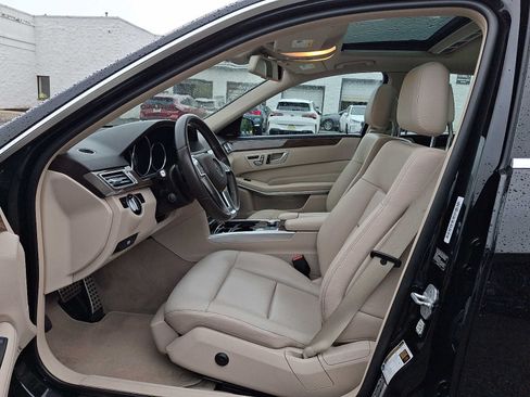Used 2014 Mercedes-Benz E 350 4MATIC Sedan image 13