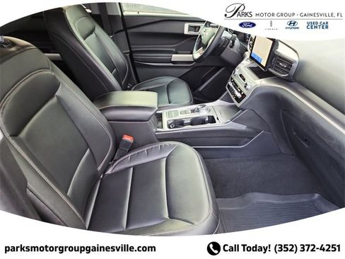 Certified 2021 Ford Explorer XLT w/ Equipment Group 202A image 10