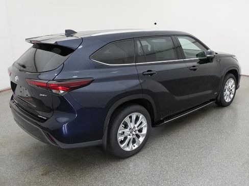 New 2026 Toyota Highlander Limited image 92