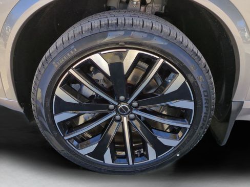 New 2026 Volvo XC90 B6 Plus image 28