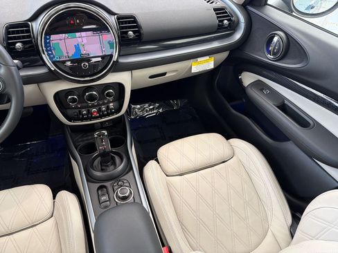 Used 2024 MINI Cooper Clubman S w/ Signature Upholstery Package FWD image 16