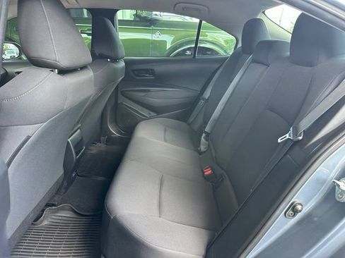 Used 2022 Toyota Corolla LE FWD image 15