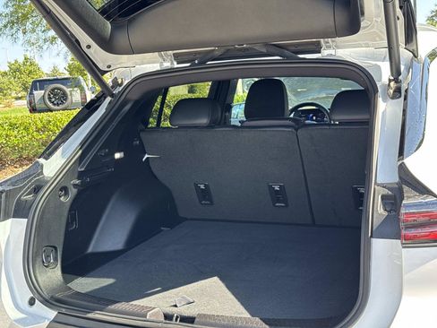 Used 2026 Chevrolet Equinox EV LT FWD image 28