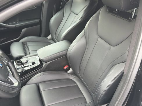 Certified 2023 BMW X4 xDrive30i w/ Premium Package image 19