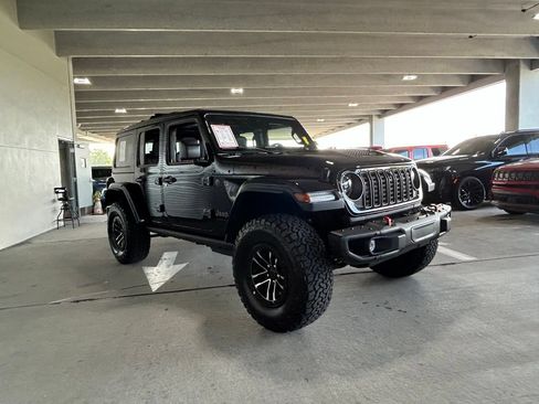 Used 2026 Jeep Wrangler Unlimited Rubicon AWD/4WD image 7