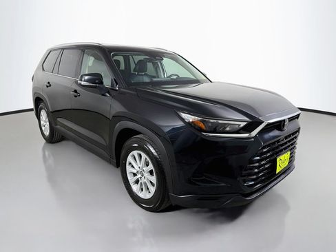 Used 2025 Toyota Grand Highlander AWD image 4