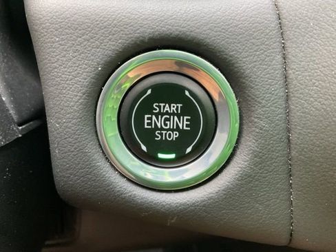 Used 2023 Chevrolet Tahoe Z71 w/ Luxury Package image 28