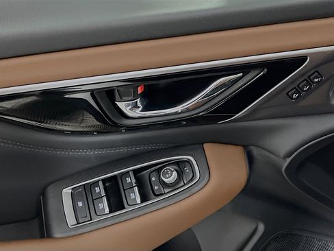 Used 2025 Subaru Outback Touring XT w/ Popular Package #2 image 17