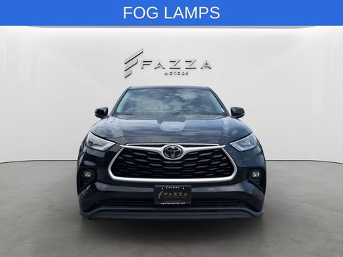 Used 2020 Toyota Highlander LE AWD/4WD image 10