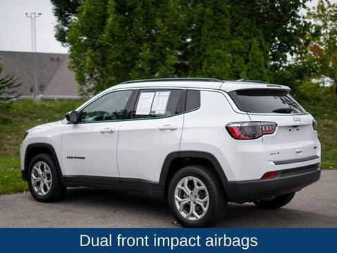Used 2024 Jeep Compass Latitude AWD/4WD image 7