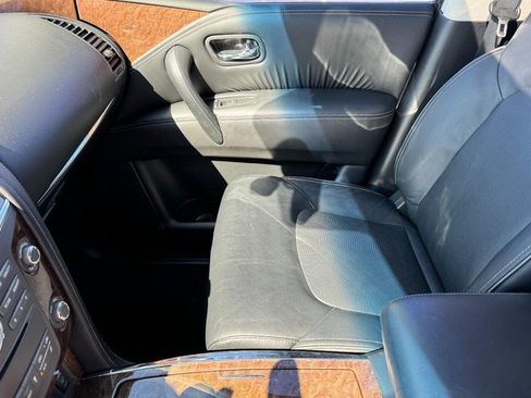 Used 2015 INFINITI QX80 4WD w/ 22" Wheel Package image 16