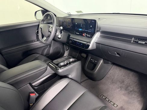 Used 2025 Hyundai Ioniq 5 SEL RWD image 21
