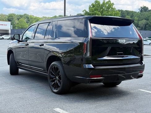 Used 2023 Cadillac Escalade ESV Sport Platinum w/ LPO, ONYX Package AWD/4WD image 4