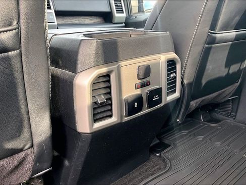 Used 2019 Ford F150 Lariat w/ Equipment Group 502A Luxury AWD/4WD image 33