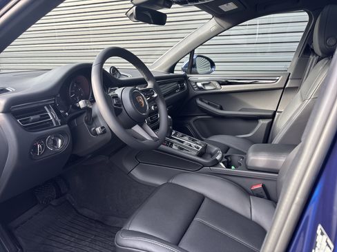 New 2026 Porsche Macan AWD/4WD image 10