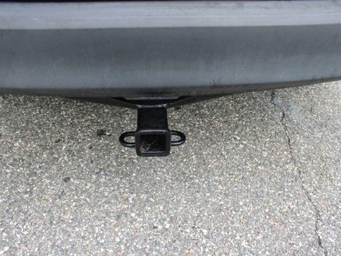 Used 2015 Toyota RAV4 LE FWD image 6