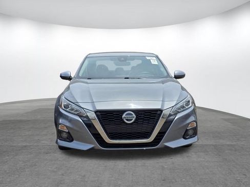 Used 2019 Nissan Altima 2.5 SV FWD image 2