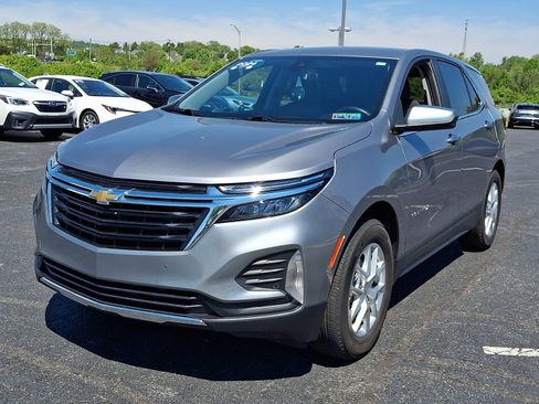 Certified 2024 Chevrolet Equinox LT FWD image 3