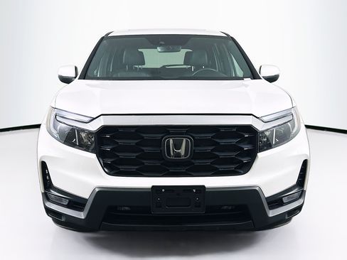 Used 2023 Honda Passport EX-L image 2