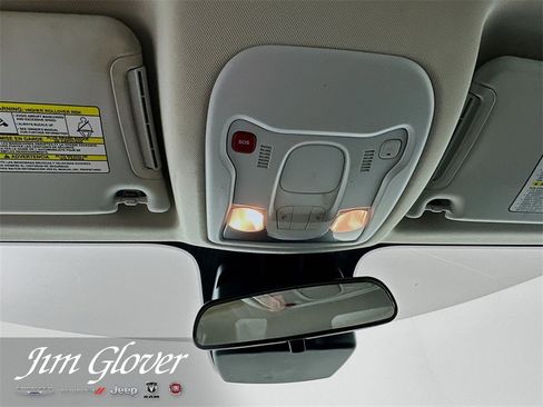 Used 2023 Jeep Renegade Latitude image 35