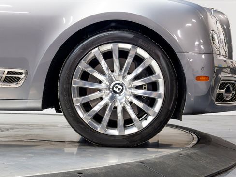 Used 2017 Bentley Mulsanne Speed RWD image 24