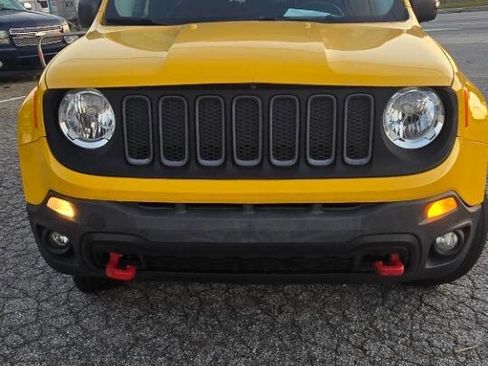 Used 2015 Jeep Renegade Trailhawk w/ Popular Equipment Group image 14