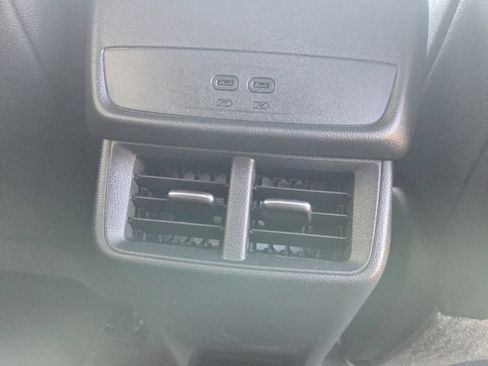 New 2026 Chevrolet Equinox LT w/ Convenience Package II FWD image 16
