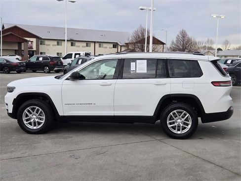 Used 2023 Jeep Grand Cherokee L Laredo image 36