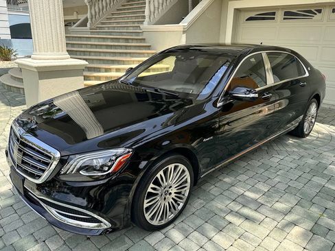 Used 2018 Mercedes-Benz Maybach S 560 4MATIC image 28
