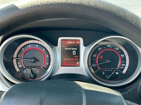 Used 2017 Dodge Journey SE image 27