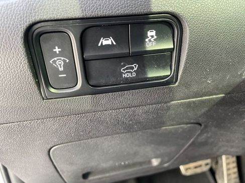 Used 2022 Kia Sorento SX image 21