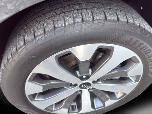 Used 2021 Kia Telluride EX w/ EX Premium Package FWD image 13