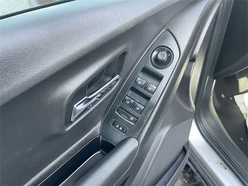 Used 2018 Chevrolet Trax LS image 20