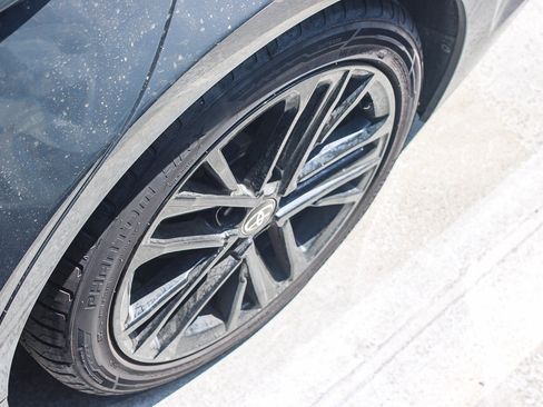 Used 2025 Toyota Camry SE FWD image 10
