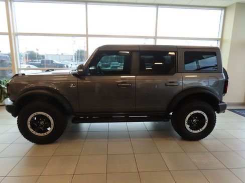 Used 2022 Ford Bronco Outer Banks w/ Sasquatch Package image 7