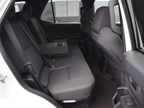 Used 2026 Toyota 4Runner SR5 AWD/4WD image 11