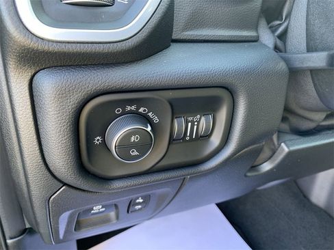 Used 2019 RAM 1500 Big Horn image 14