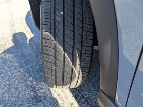 Used 2025 Honda Pilot Black Edition image 35