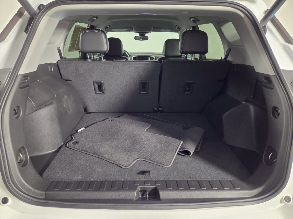 Used 2022 GMC Terrain SLT w/ Elevation Edition FWD image 27