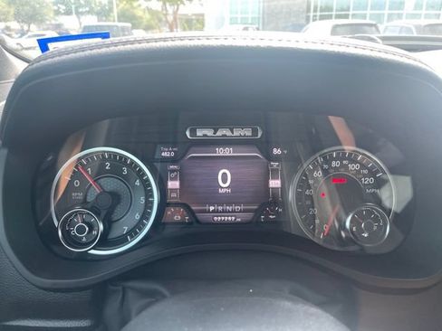 Used 2023 RAM 1500 Laramie AWD/4WD image 9